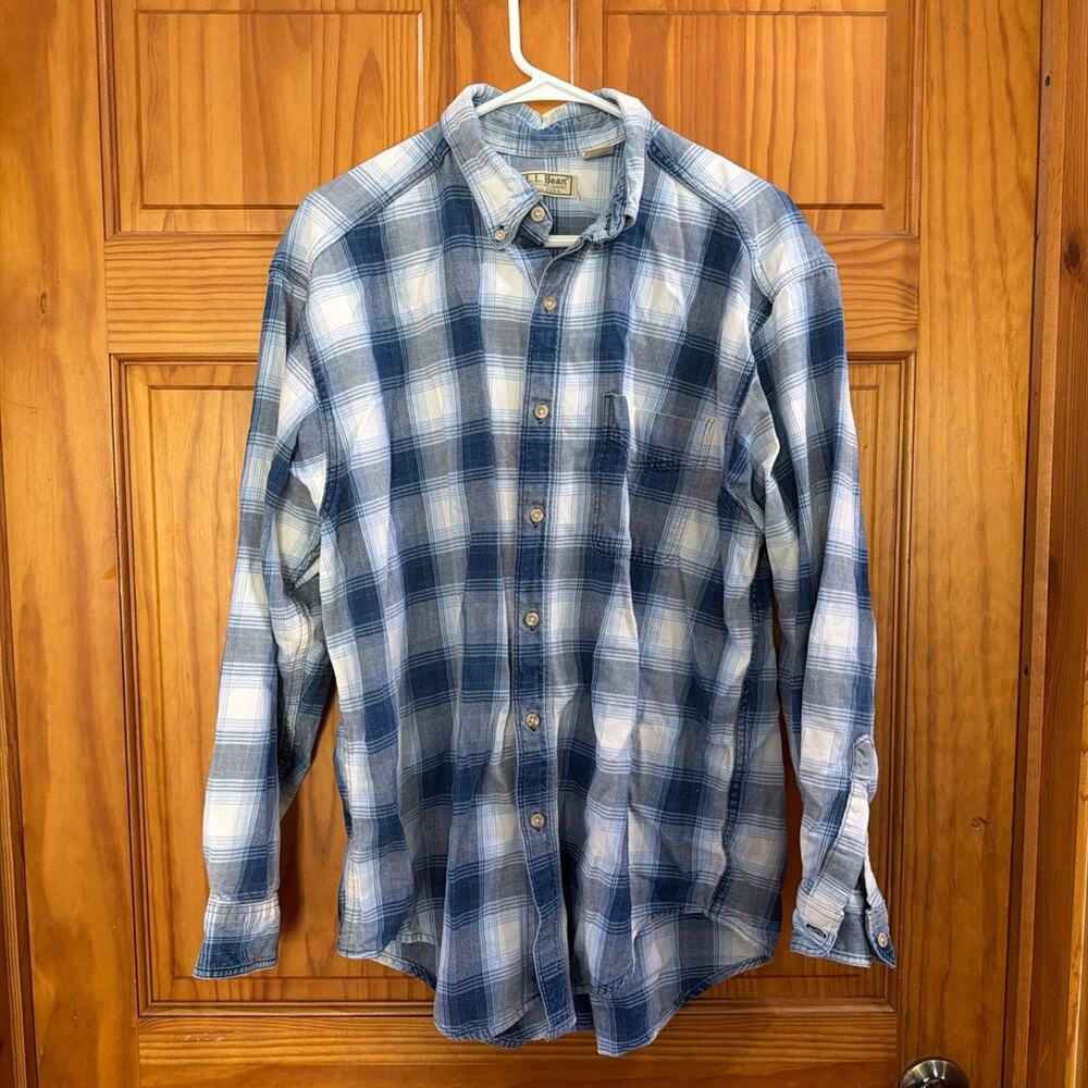 L.L.Bean Men's Plaid Blue and White Button-Front Flannel Size Large